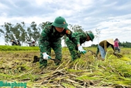Troops joining hands to strengthen military-civilian ties along border areas